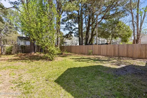 202 Bell Street Elizabeth City NC 27909