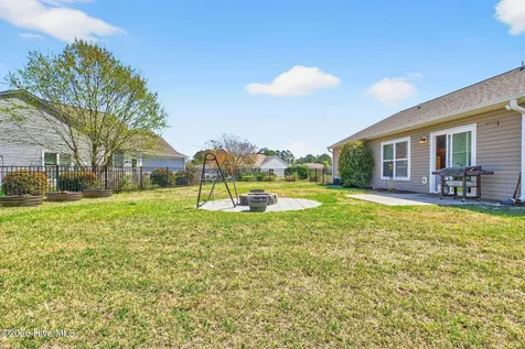 5002 Portside Drive Southport NC 28461