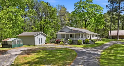 2639 Nc Highway 211 Clarkton NC 28433