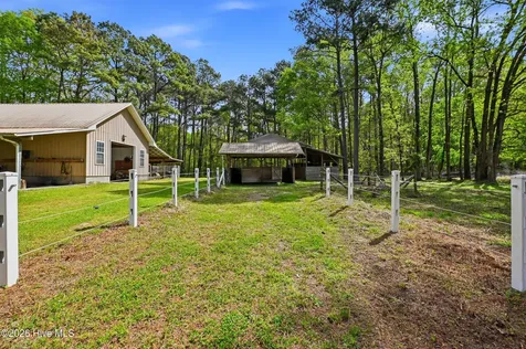 2639 Nc Highway 211 Clarkton NC 28433