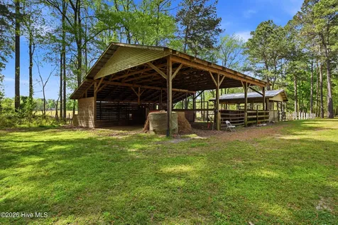 2639 Nc Highway 211 Clarkton NC 28433