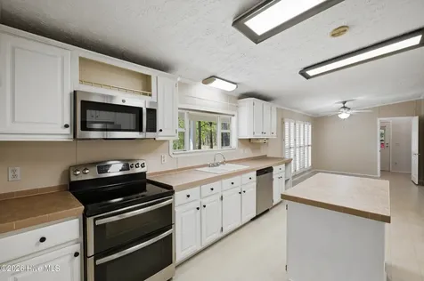2639 Nc Highway 211 Clarkton NC 28433