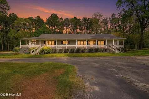 2639 Nc Highway 211 Clarkton NC 28433