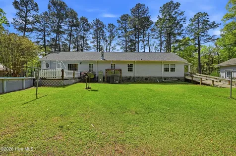 2639 Nc Highway 211 Clarkton NC 28433