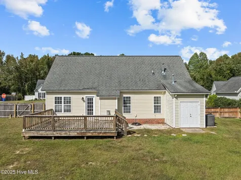 1013 Bristolmoor Drive Winterville NC 28590