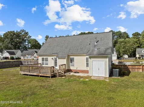 1013 Bristolmoor Drive Winterville NC 28590