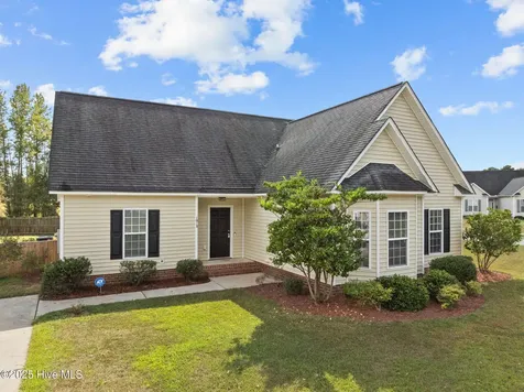 1013 Bristolmoor Drive Winterville NC 28590