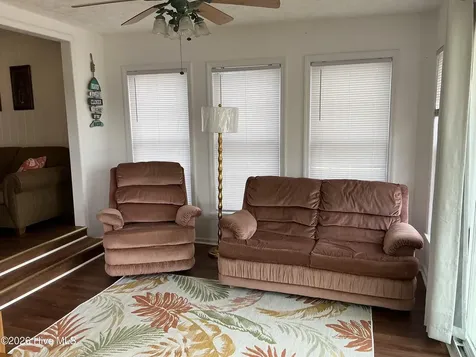 145 Maple Avenue Elizabethtown NC 28337