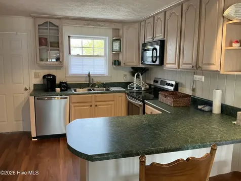 145 Maple Avenue Elizabethtown NC 28337