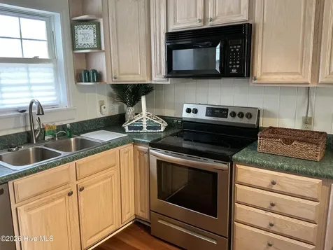 145 Maple Avenue Elizabethtown NC 28337