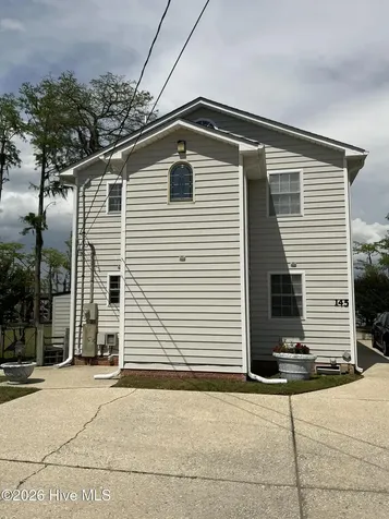 145 Maple Avenue Elizabethtown NC 28337