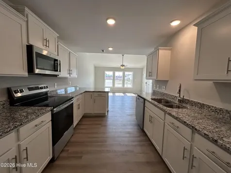 502 Cove Drive Newport NC 28570