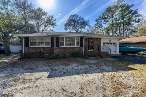 1032 High Point Avenue SW Calabash NC 28467