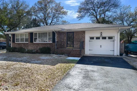 1032 High Point Avenue SW Calabash NC 28467