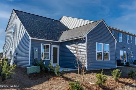 47 W Pioneer Way Hampstead NC 28443