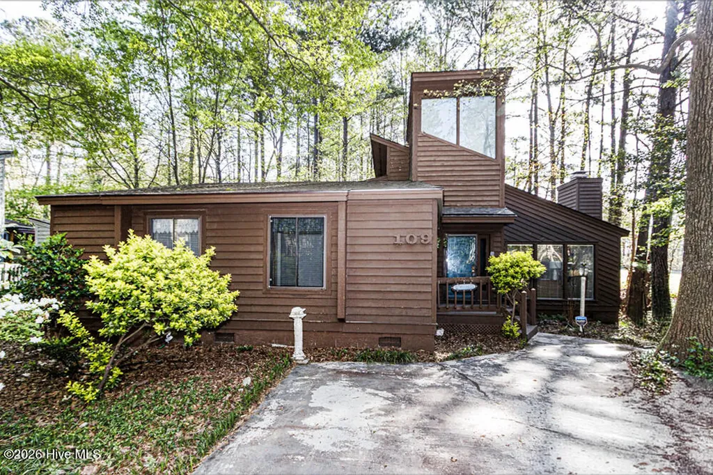 109 Spinnaker Cove Rocky Mount NC 27804