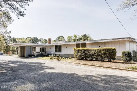 109 Spinnaker Cove Rocky Mount NC 27804