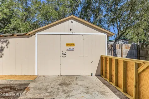 4690 Port Loop Road SE Southport NC 28461