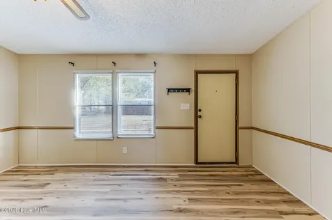 4690 Port Loop Road SE Southport NC 28461