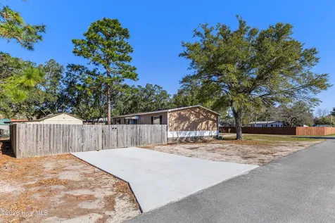 4690 Port Loop Road SE Southport NC 28461