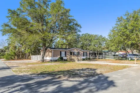 4690 Port Loop Road SE Southport NC 28461