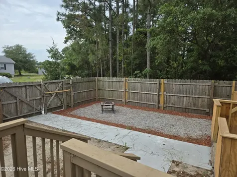 4690 Port Loop Road SE Southport NC 28461