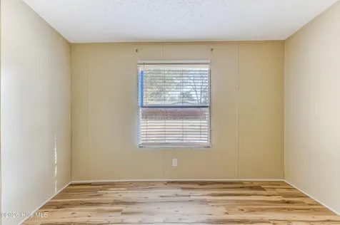 4690 Port Loop Road SE Southport NC 28461