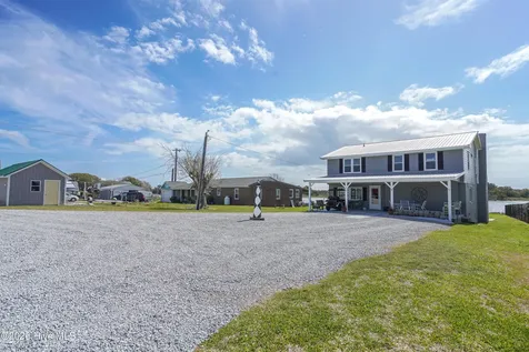252 Shell Rock Landing Road Hubert NC 28539