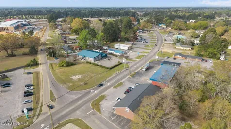 402-406B Harris Avenue Raeford NC 28376