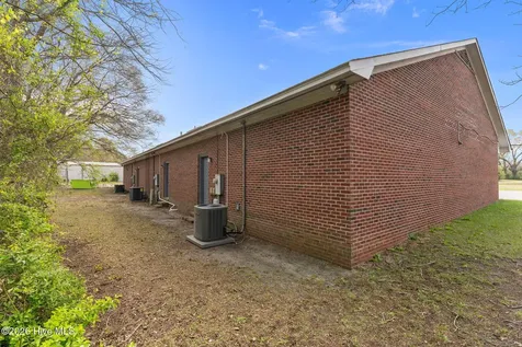 402-406B Harris Avenue Raeford NC 28376