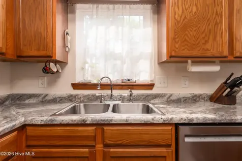 623 Queens Creek Road Hubert NC 28539