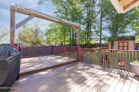 623 Queens Creek Road Hubert NC 28539