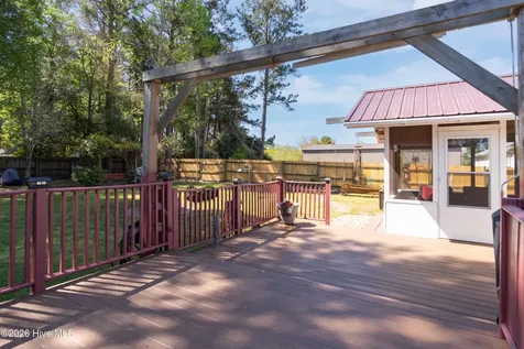 623 Queens Creek Road Hubert NC 28539