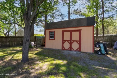 623 Queens Creek Road Hubert NC 28539