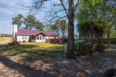 623 Queens Creek Road Hubert NC 28539