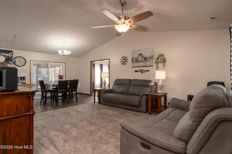 623 Queens Creek Road Hubert NC 28539