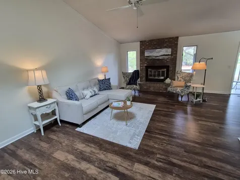 116 Shagbark Court West End NC 27376