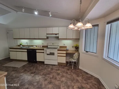 116 Shagbark Court West End NC 27376
