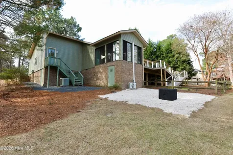 116 Shagbark Court West End NC 27376