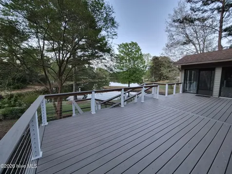116 Shagbark Court West End NC 27376