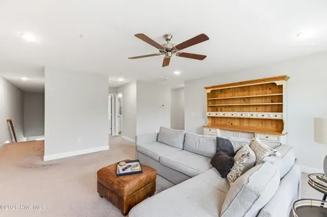 4406 Finch Lane Wilmington NC 28409