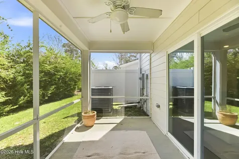 4406 Finch Lane Wilmington NC 28409