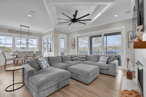 823 Chadwick Shores Drive Sneads Ferry NC 28460