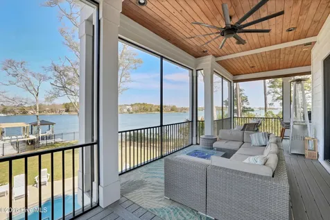 823 Chadwick Shores Drive Sneads Ferry NC 28460