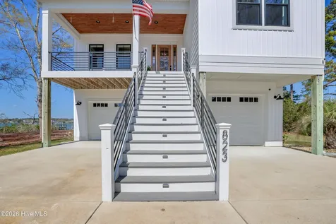 823 Chadwick Shores Drive Sneads Ferry NC 28460