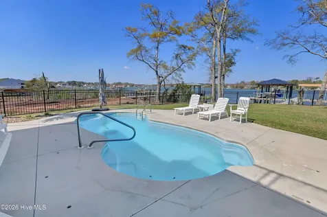 823 Chadwick Shores Drive Sneads Ferry NC 28460