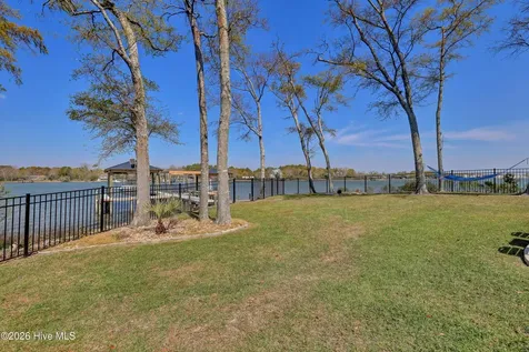 823 Chadwick Shores Drive Sneads Ferry NC 28460