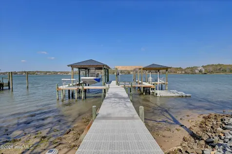 823 Chadwick Shores Drive Sneads Ferry NC 28460