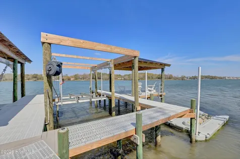 823 Chadwick Shores Drive Sneads Ferry NC 28460