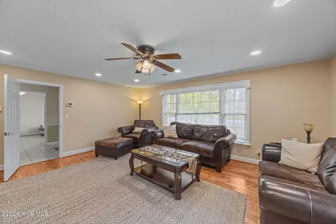 1104 Longview Drive New Bern NC 28562